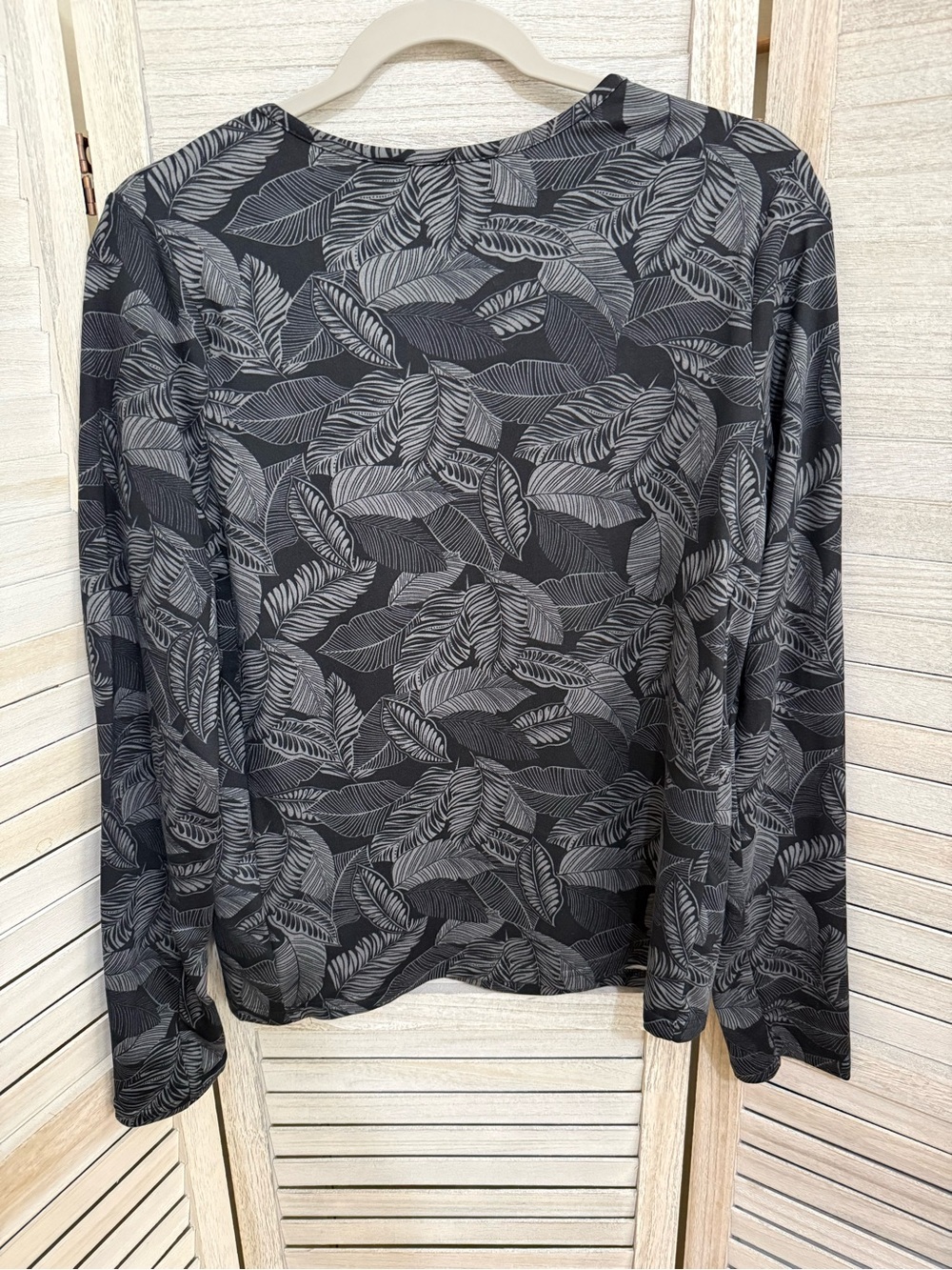 Hang Ten Black Long Sleeve Leaf-Print Tee - Picture 4 of 5